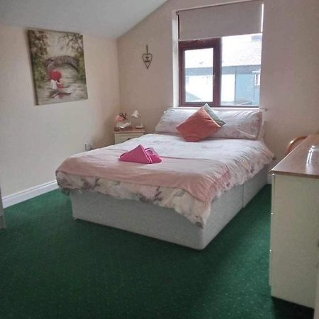 Edwards Cosy B&B Голуэй Экстерьер фото