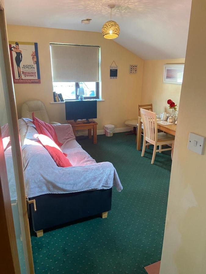 Edwards Cosy B&B Голуэй Экстерьер фото