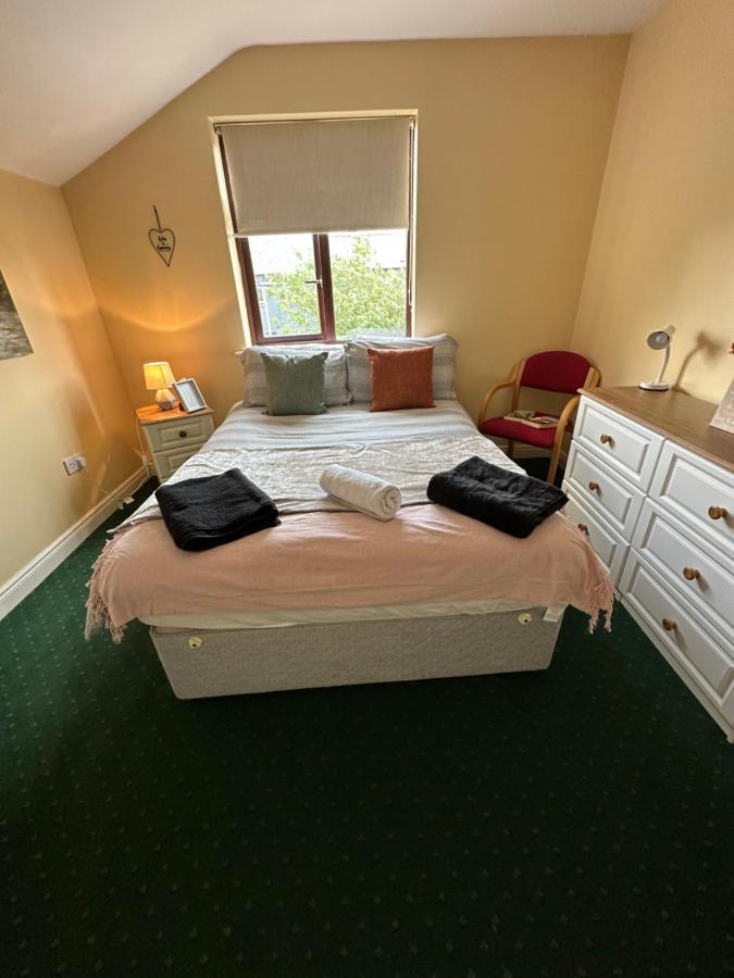 Edwards Cosy B&B Голуэй Экстерьер фото