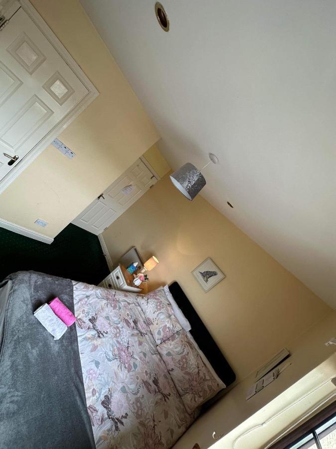 Edwards Cosy B&B Голуэй Экстерьер фото