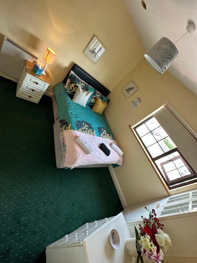 Edwards Cosy B&B Голуэй Экстерьер фото
