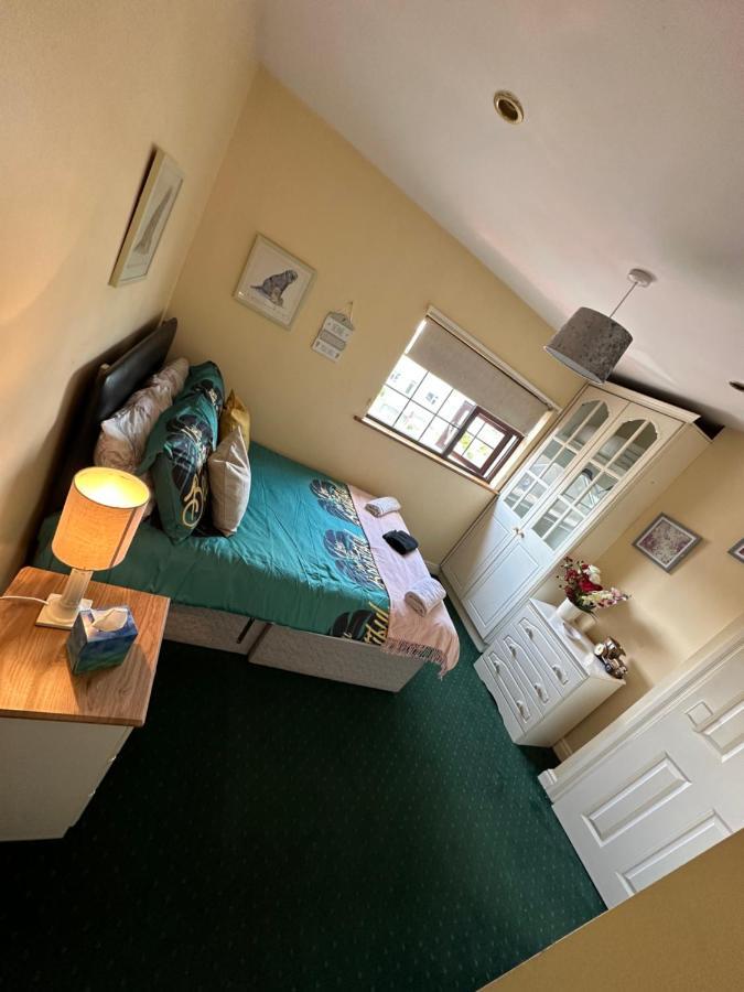 Edwards Cosy B&B Голуэй Экстерьер фото