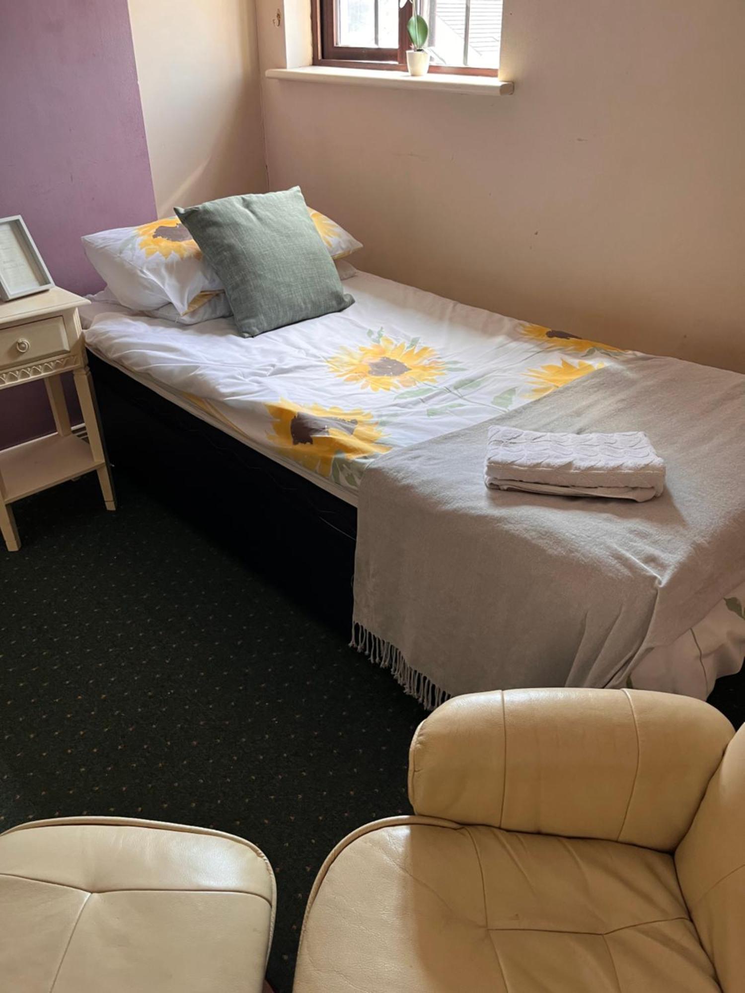 Edwards Cosy B&B Голуэй Экстерьер фото